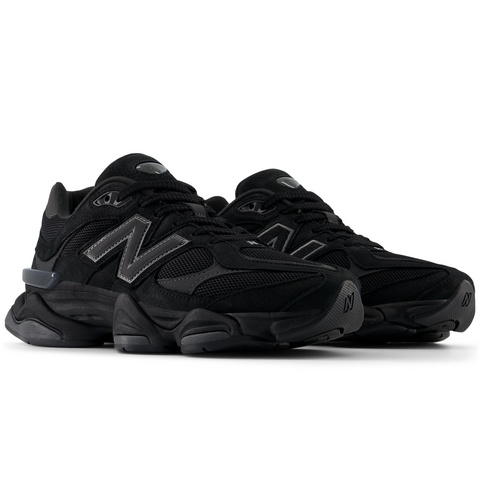 9060 Nero | Castlerock