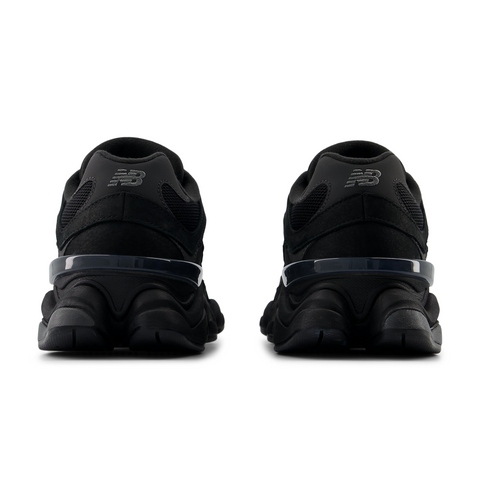 9060 Nero | Castlerock